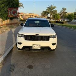 جیپ گراند شیرۆکی